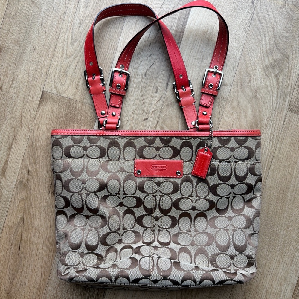 Coach Hampton Signature Tote